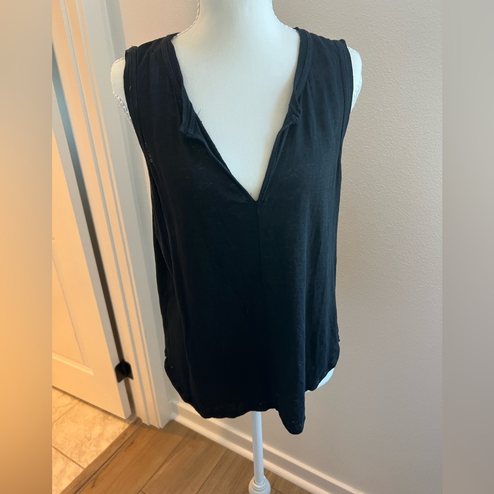 Madewell Black V-Neck Sleeveless Tank